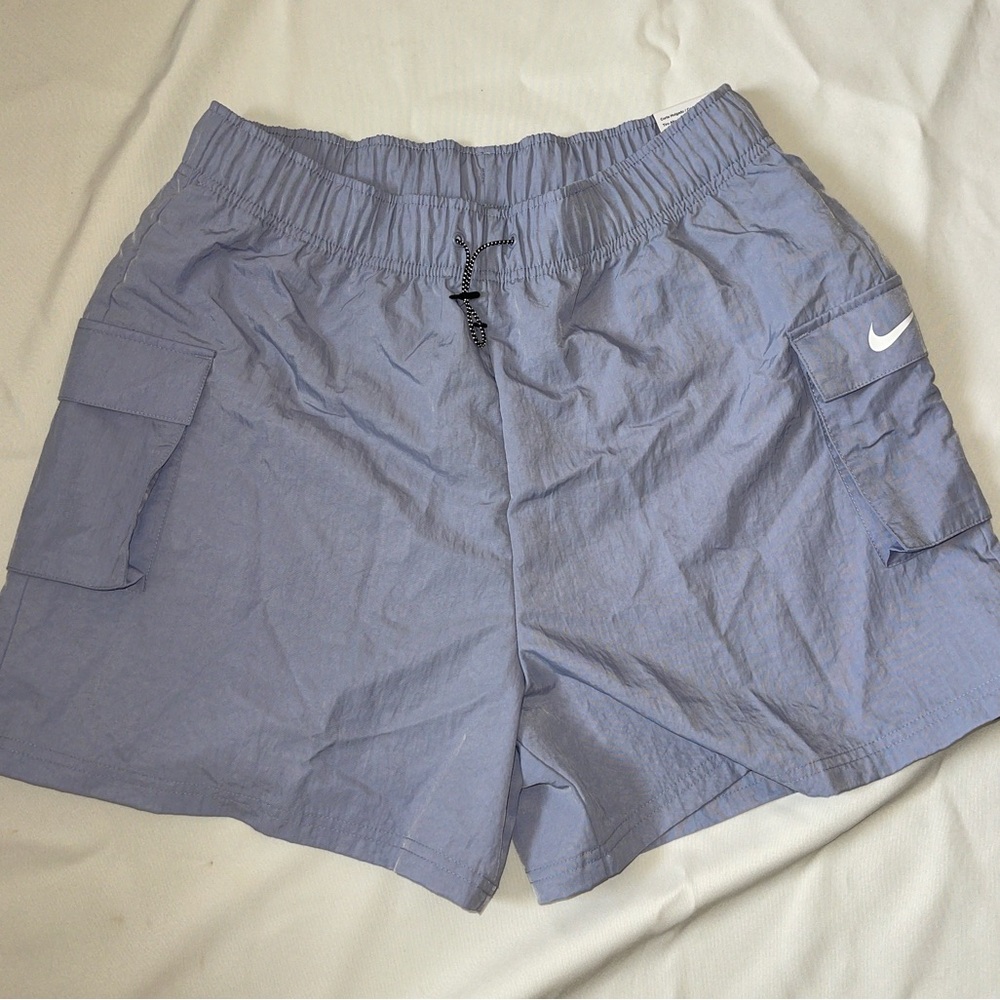 Nike Sportswear Woven High-Rise Shorts